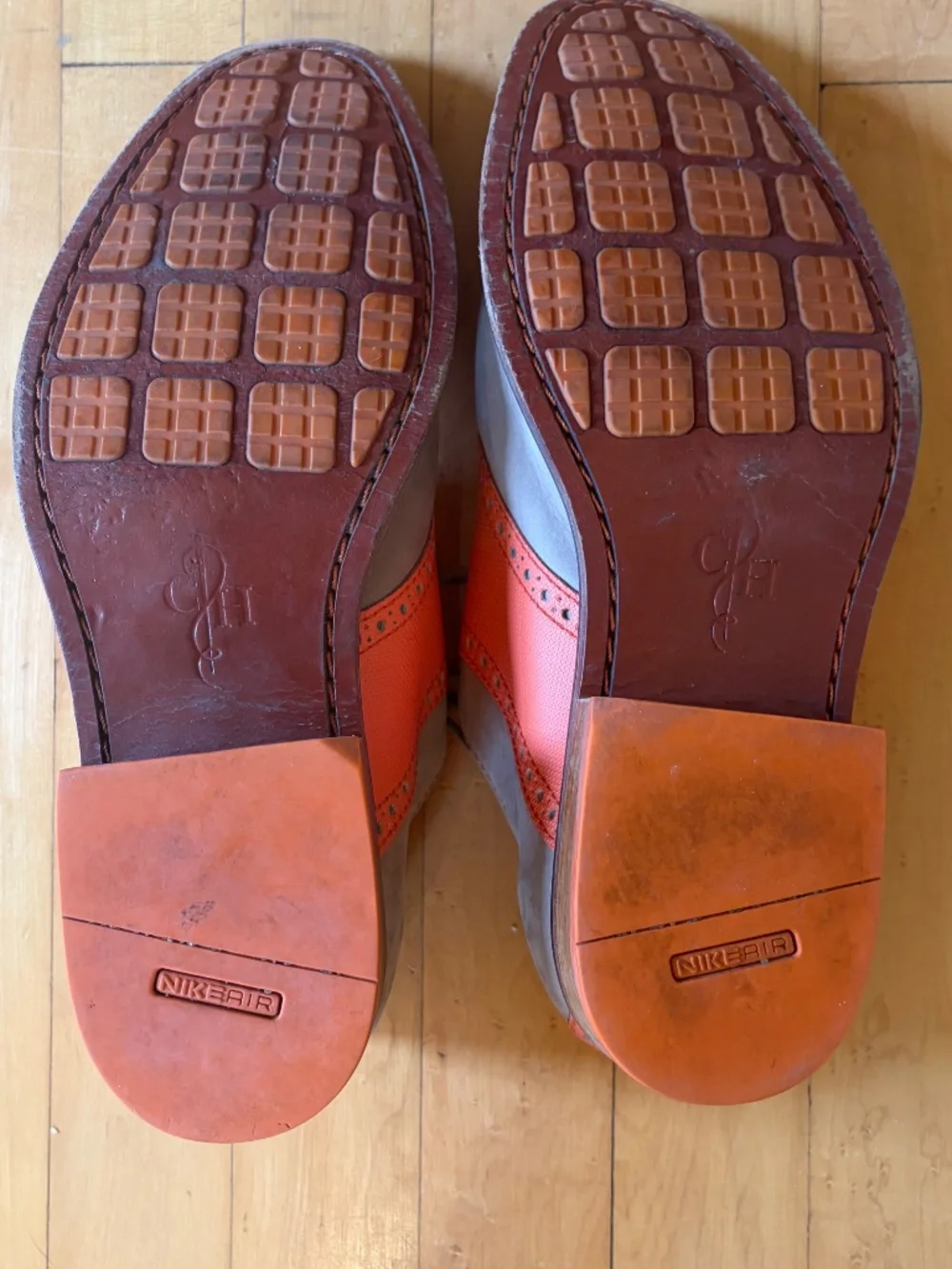 Cole Haan Air Colton Men's 9.5 Oxford Shoe Orange Gray Nubuck Dress Comfort EUC